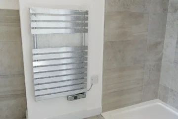 grzejnik elektryczny w łazience